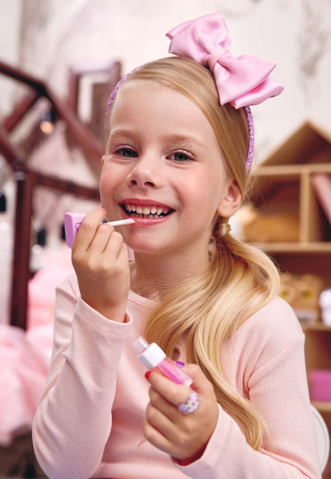 Заказать Сияющий блеск для губ «Клубничный бантик» Glam Kitty