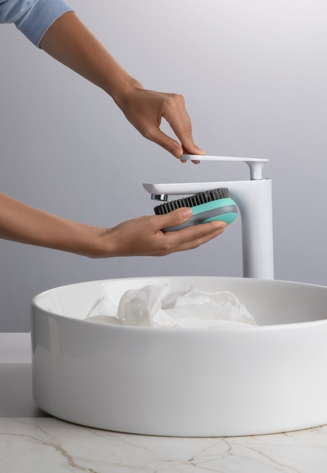 В Беларуси Универсальная щетка