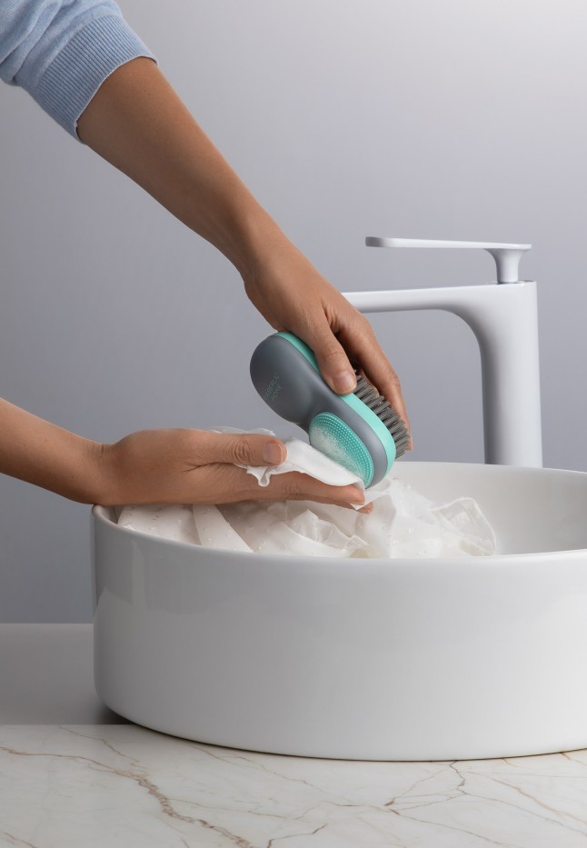 Фото Универсальная щетка