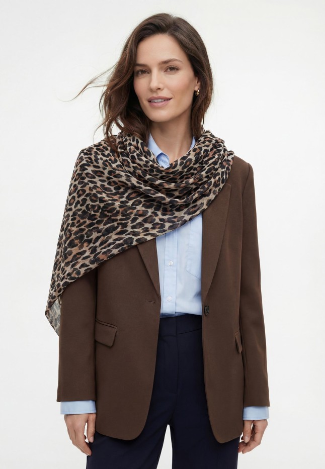 Заказать 600999 Женский палантин, анималистичный принт