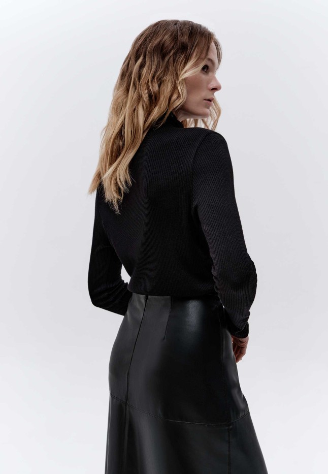 Заказать Водолазка из рельефного трикотажа, цвет чёрный