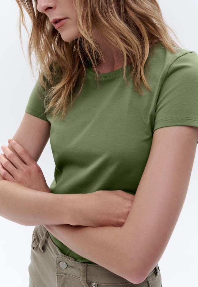 Заказать Женская футболка прилегающего силуэта, цвет хаки