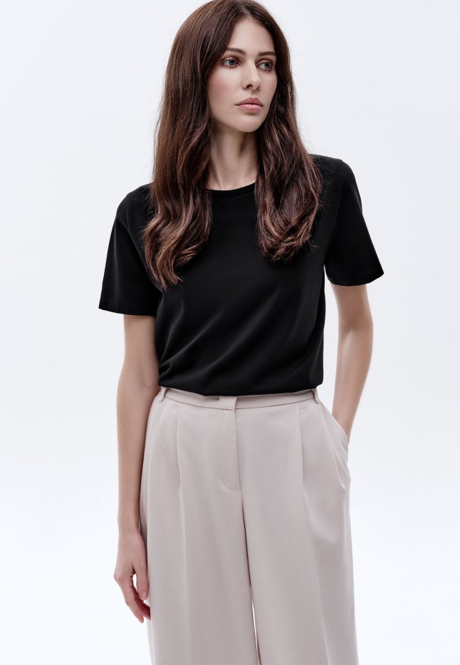 Купить Женская футболка прямого силуэта, цвет черный