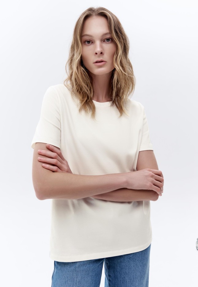 Купить Женская футболка прямого силуэта, цвет молочный