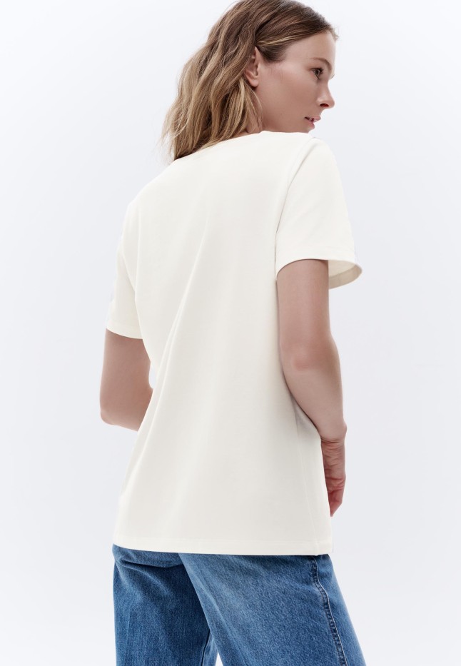 Отзывы Женская футболка прямого силуэта, цвет молочный