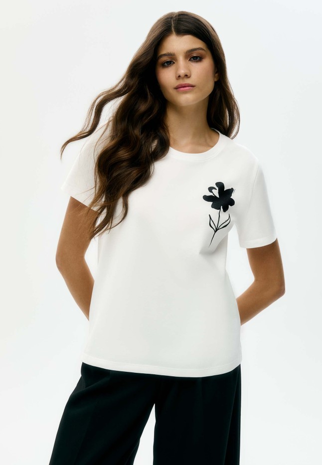 Купить Женская футболка «Цветы», принт «Гербера»
