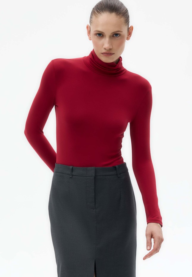 Фаберлик Водолазка женская, цвет гранатовый