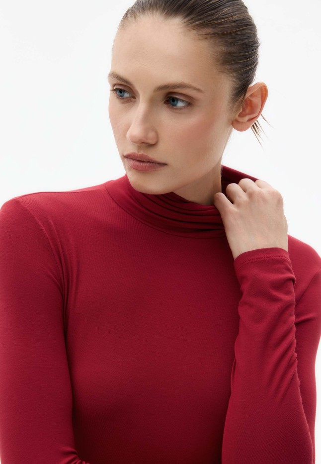 Отзывы Водолазка женская, цвет гранатовый