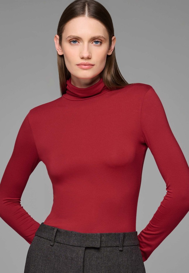 Состав Водолазка женская, цвет гранатовый
