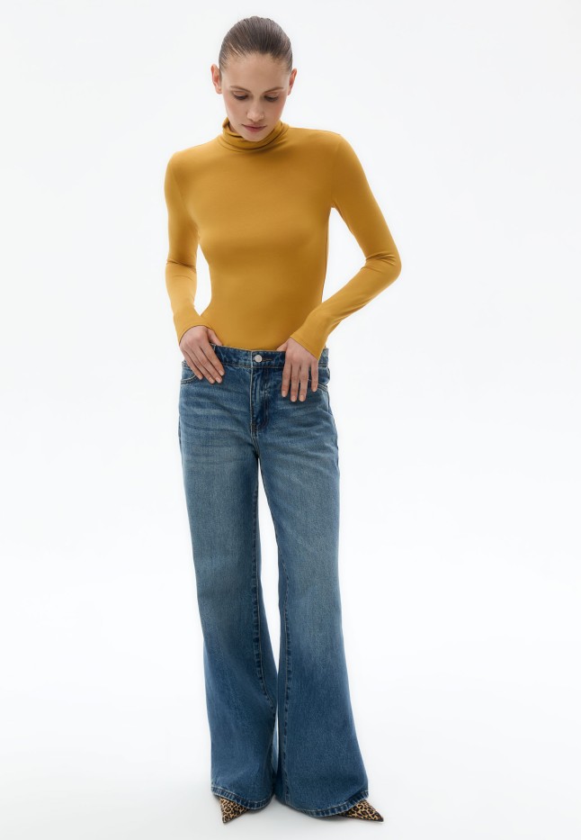 Купить Водолазка женская, цвет медовый