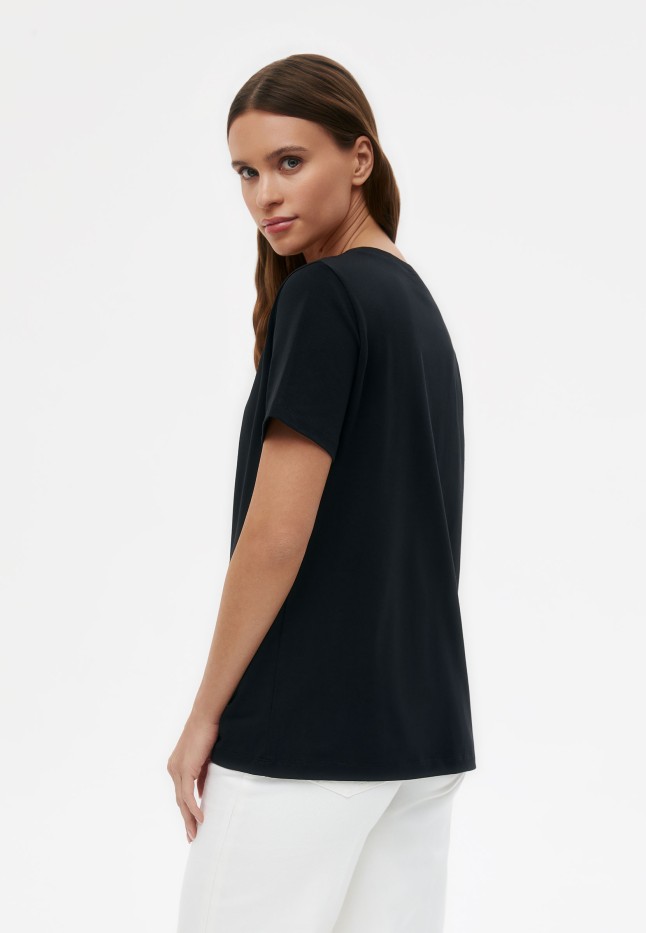 Заказать Футболка с принтом «Сердечки», цвет черный