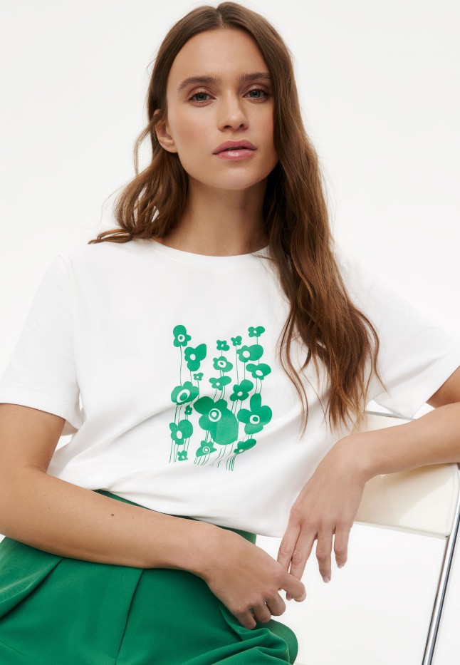 Состав Футболка с цветочным принтом «Виола»