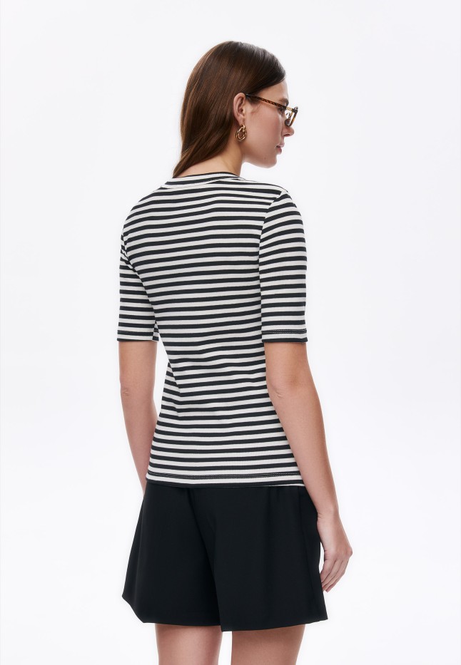Заказать Футболка в полоску, цвет белый/черный