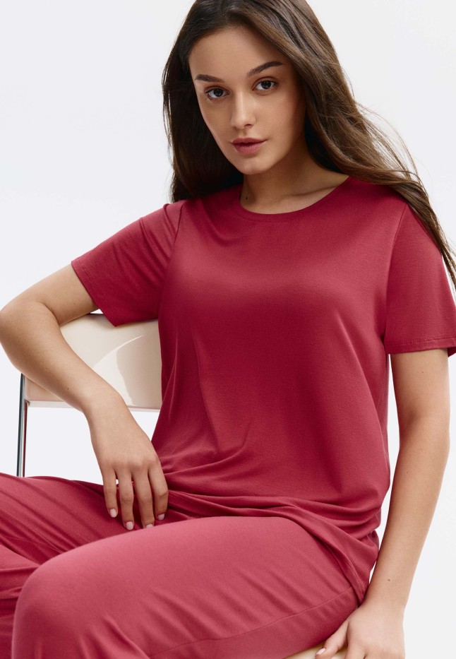 В Беларуси Футболка, цвет гранатовый