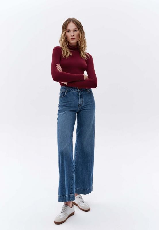 Заказать Водолазка женская, цвет бордовый