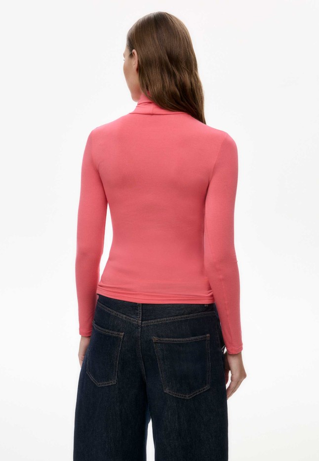 Заказать Водолазка женская, цвет коралловый