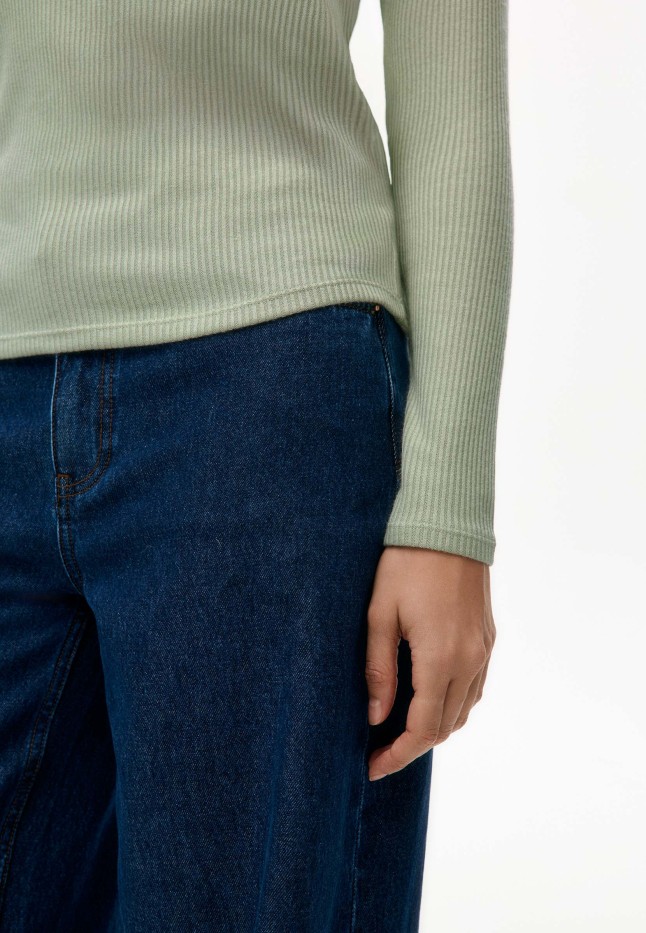 Фаберлик  TNR222 Водолазка из рельефного трикотажа, цвет патиново-зеленый