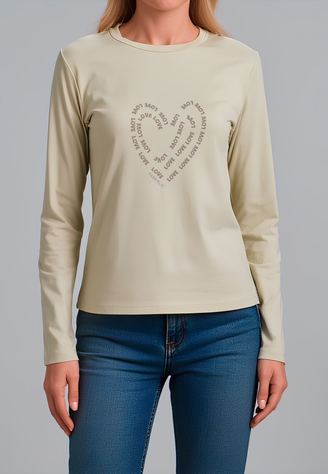 В Беларуси Лонгслив с графичным принтом «Love», цвет бежевый