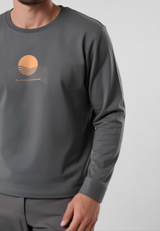 Купить Мужской свитшот-лонгслив с принтом «The Moment Is Saved», цвет графит
